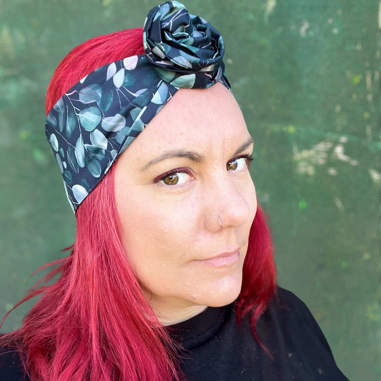 Eucalyptus leaves wire headband Wrap your head around this – Bae Bands’ fabric headwraps are here to shake things up. Comfortable, versatile, and unapologetically you. Dive into a world of style that speaks your language. Infuse your wardrobe with the essence of self-expression that comes with our distinctive designs.