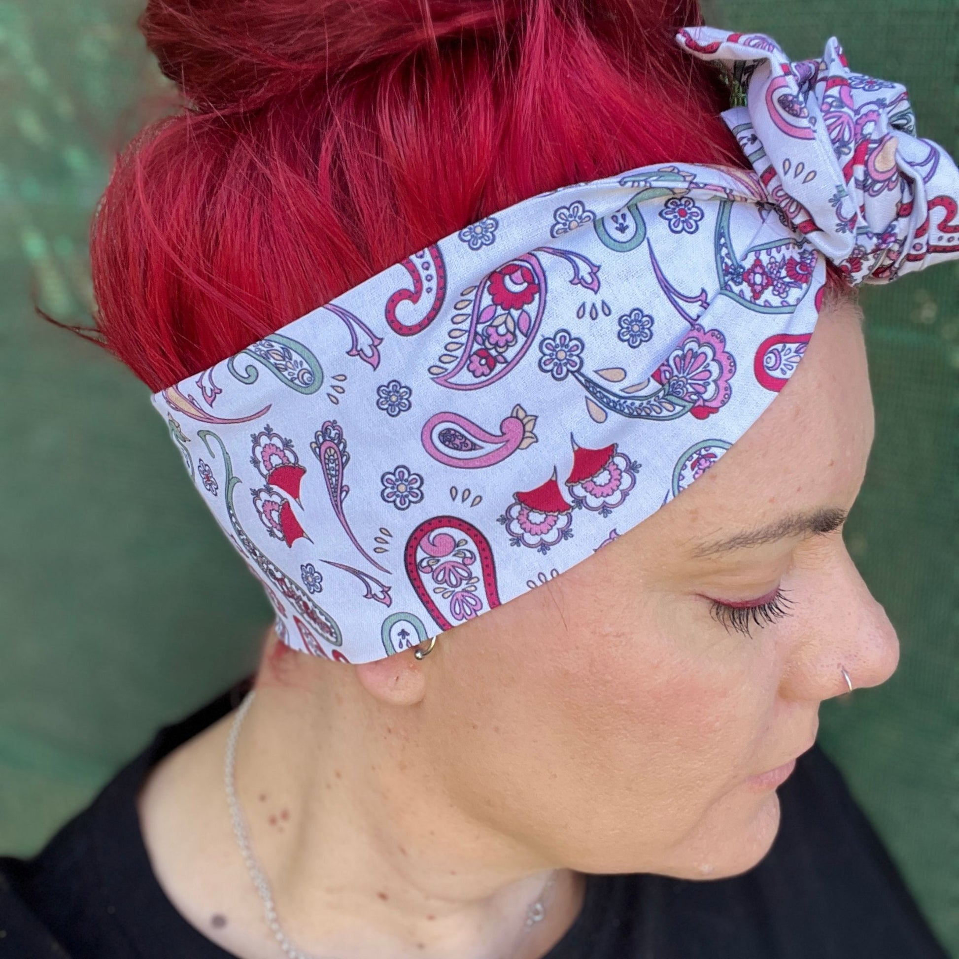 White Paisley Discover 2024's hottest hair accessory with our exclusive wide headbands! Handmade in Australia, these limited edition headwraps are perfect for women who dare to stand out. Shop now before they're gone!