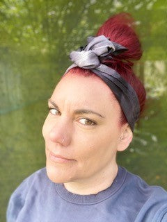 Black Tie Dye Wire Headband - Bae Bands Australia Twist Bow Wire Headband allows for your headband to stay in place all day with no headaches,